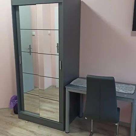 Goscinne Wiki & Ola Δωμάτια σε οικογενειακή κατοικία *