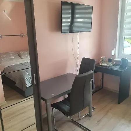 Goscinne Wiki & Ola Δωμάτια σε οικογενειακή κατοικία