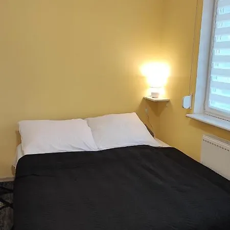 Δωμάτια σε οικογενειακή κατοικία Goscinne Wiki & Ola