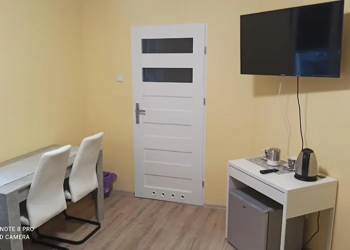 Quarto em Acomodações Particulares Goscinne Wiki & Ola