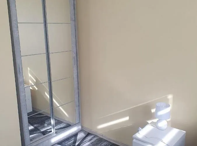 Quarto em Acomodações Particulares Goscinne Wiki & Ola *